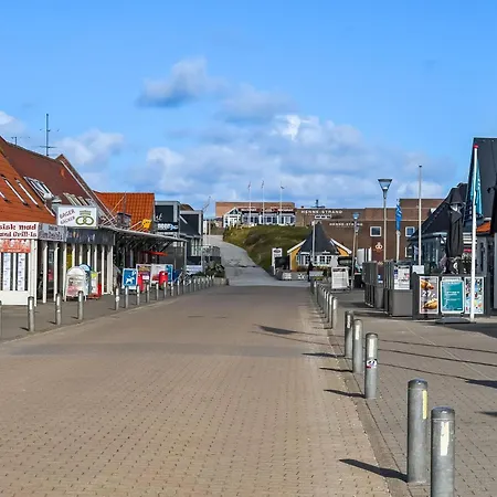 Pa 1 Sal Til 2 Personer Sj3218 Daire Henne Strand